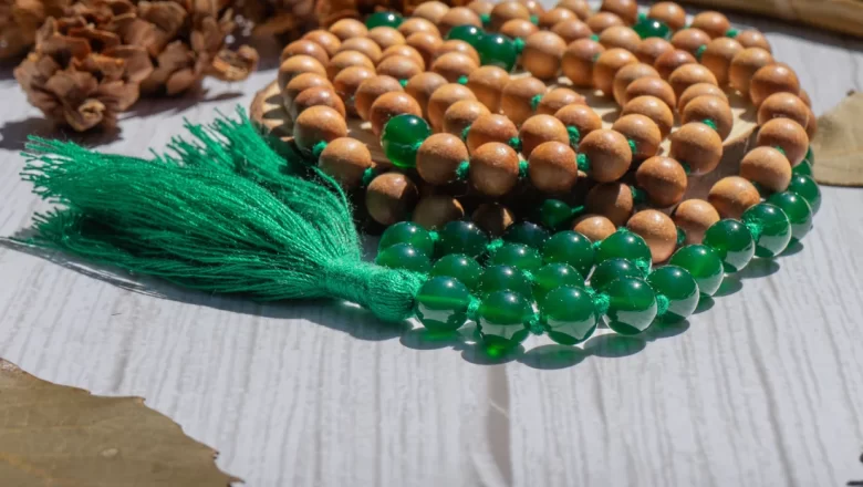 Green Onyx and Sandalwood Mala Necklace